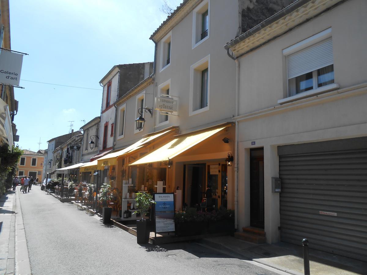 Hotel-Restaurant "Chez Carriere" Aigues-Mortes Exterior foto